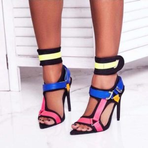 Bileği Bantlı Açık Ayakkabı