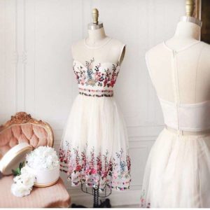 Nakışlı Mini Elbise