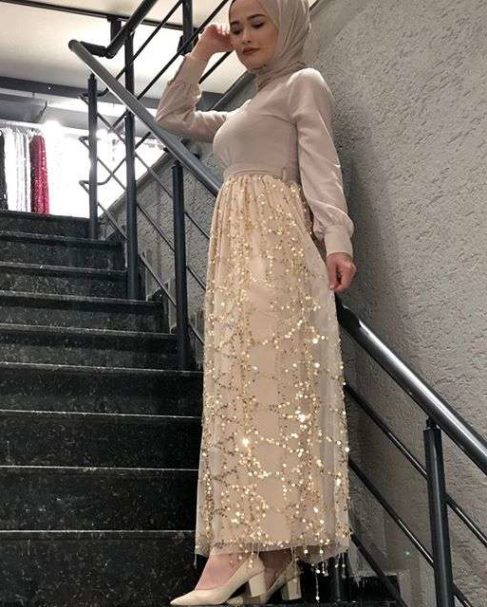 Eteği Payetli Tesettür Elbise
